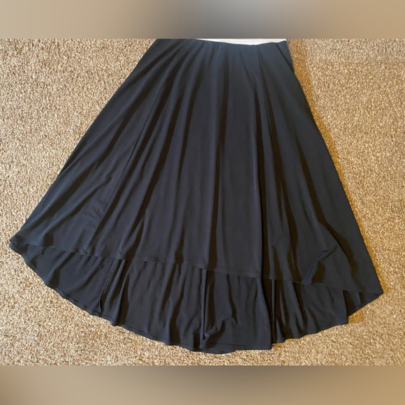 Black & white Sangria women’s formal dress - Picture 5 of 7